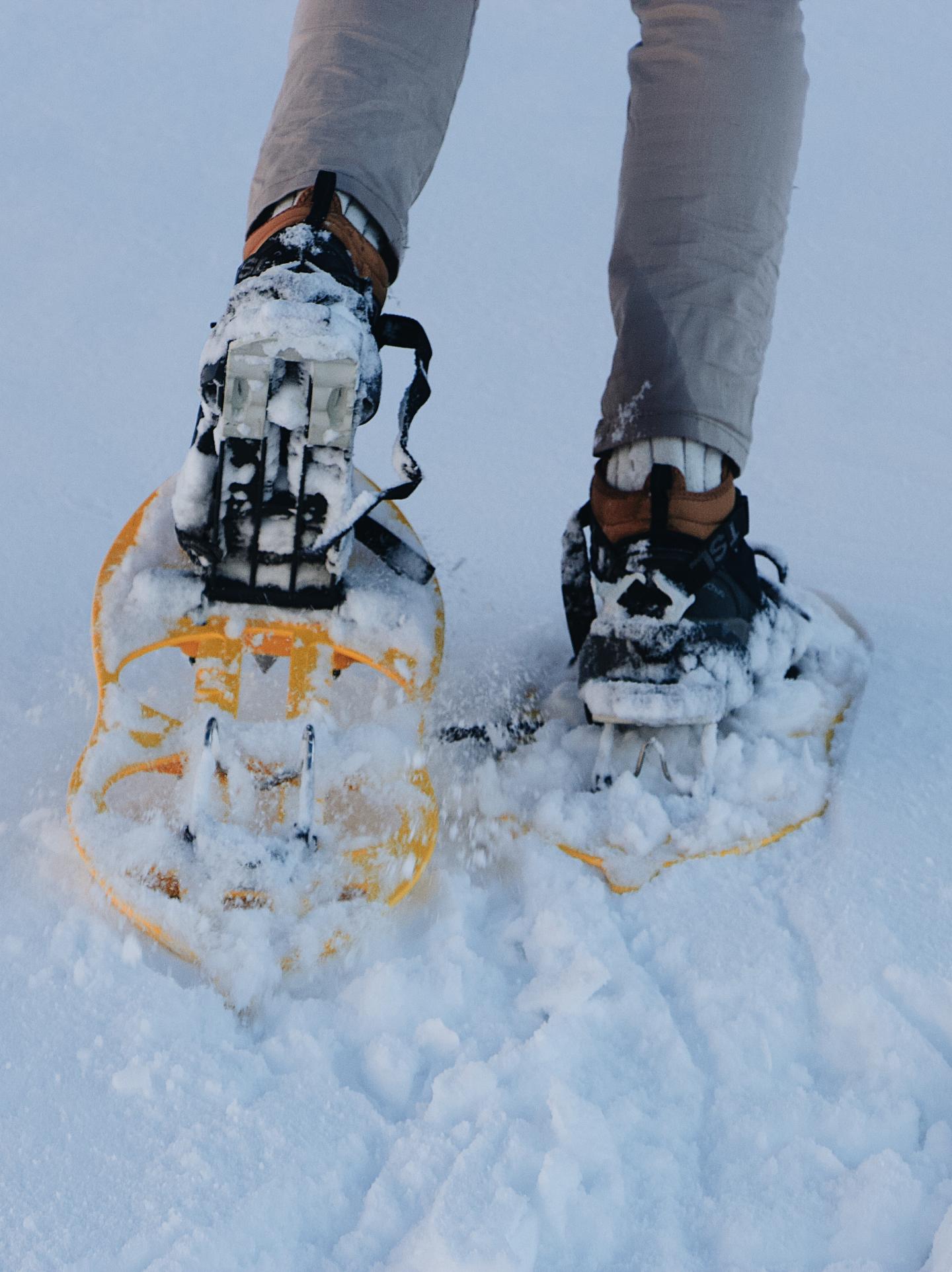 Raquettes à neige MIDI rouge avec bâtons