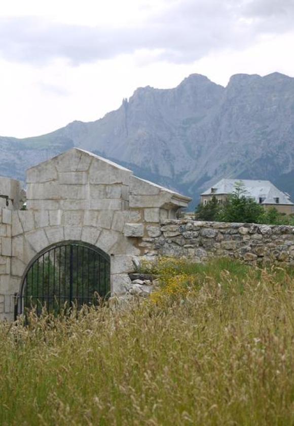 Porte d'entrée, fort Dauphin