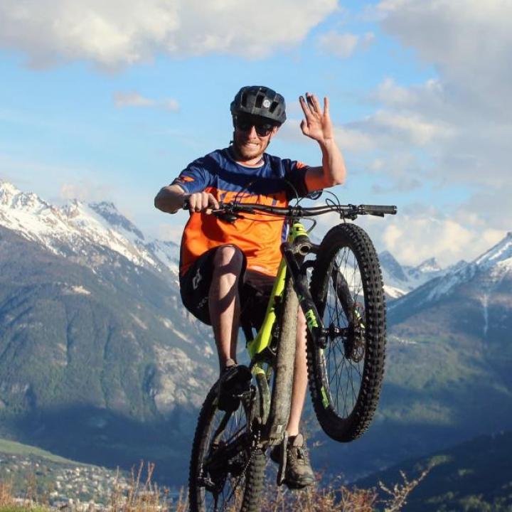 Visite des forts à VTT