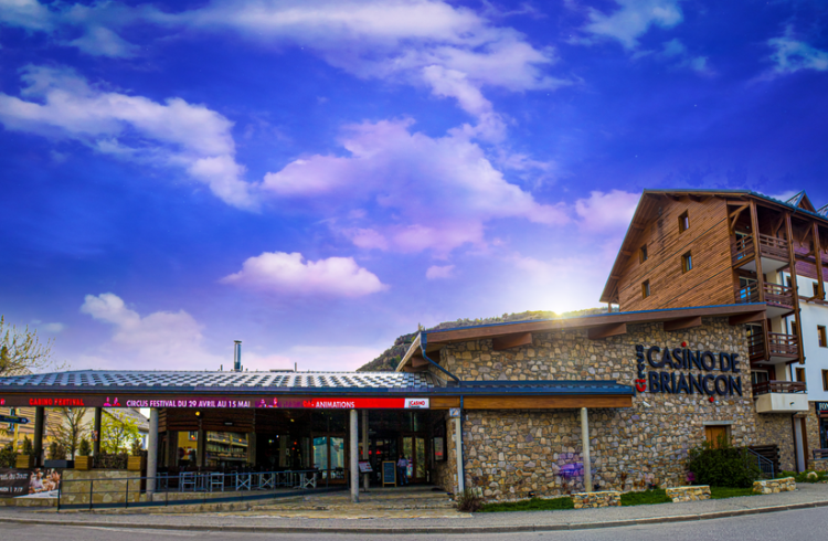 Façade Casino