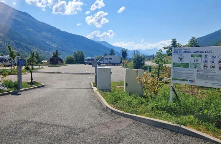 Aire de service Camping Car - Les Charmettes_Le Monêtier-les-Bains